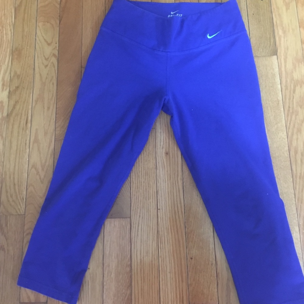 Fitted capris.