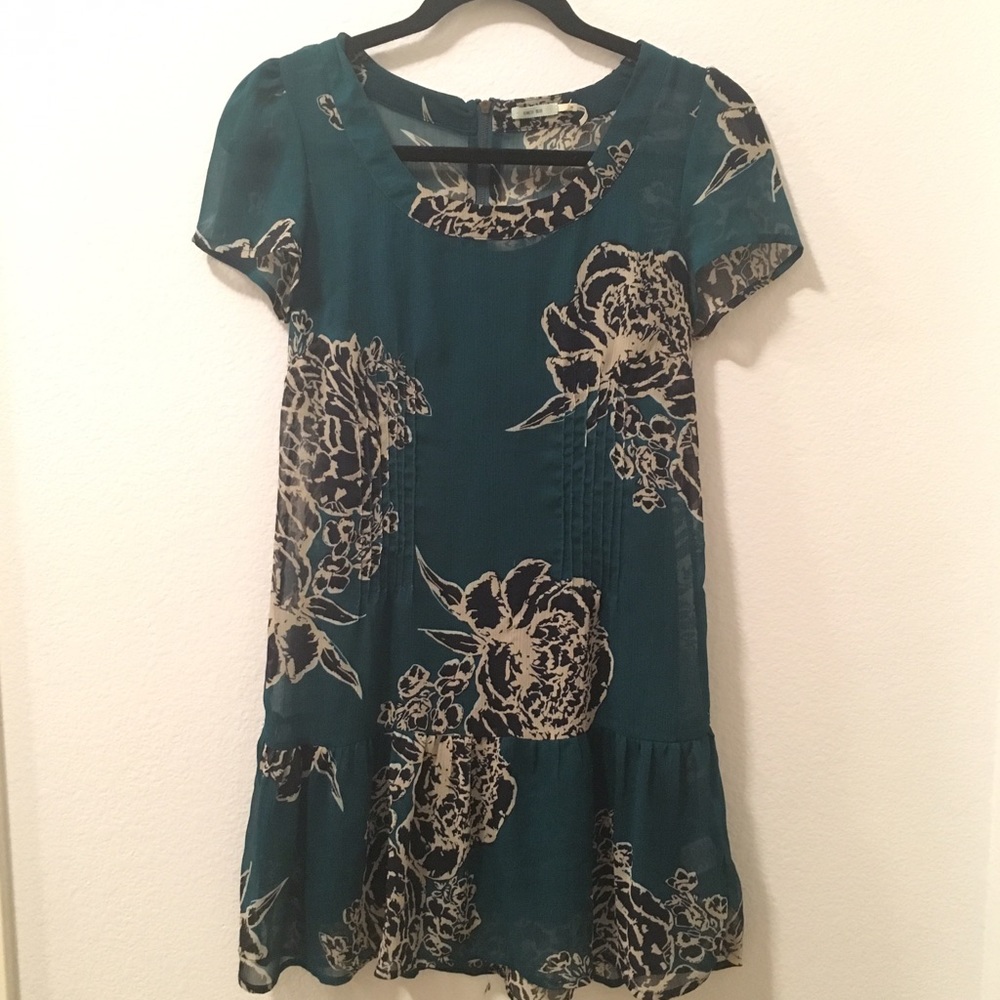 Floral dress by Kimchi Blue