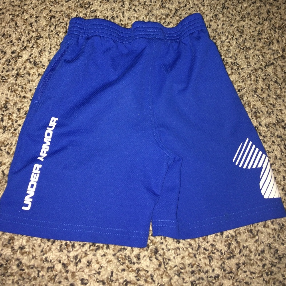 3T Under Armour shorts