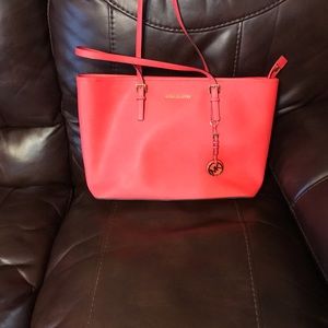 DO NOT BUY!! FOR JAYCEE