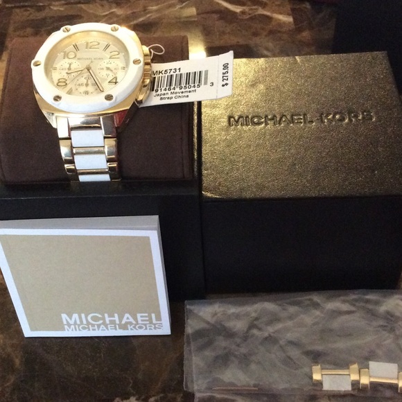 Michael Kors Watch - Picture 3 of 4