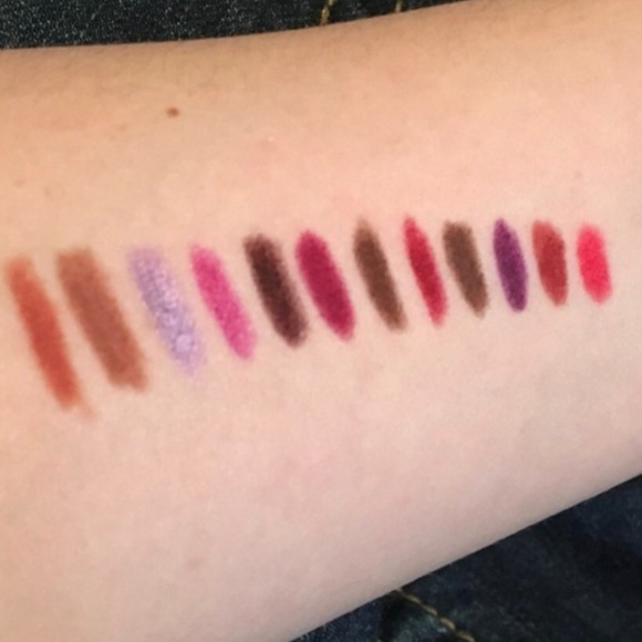 💄Set of 12 Lip Liners💋 - Picture 2 of 3