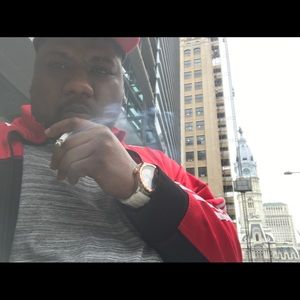 Meet your Posher, Gregory