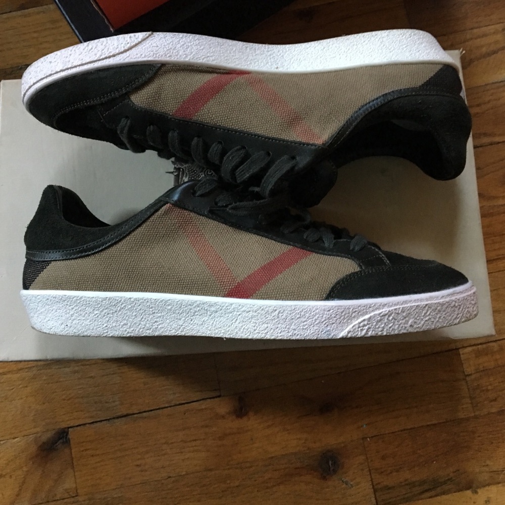 Burberry military olive sneakers