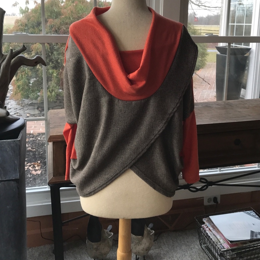 Orange and gray printed pullover
