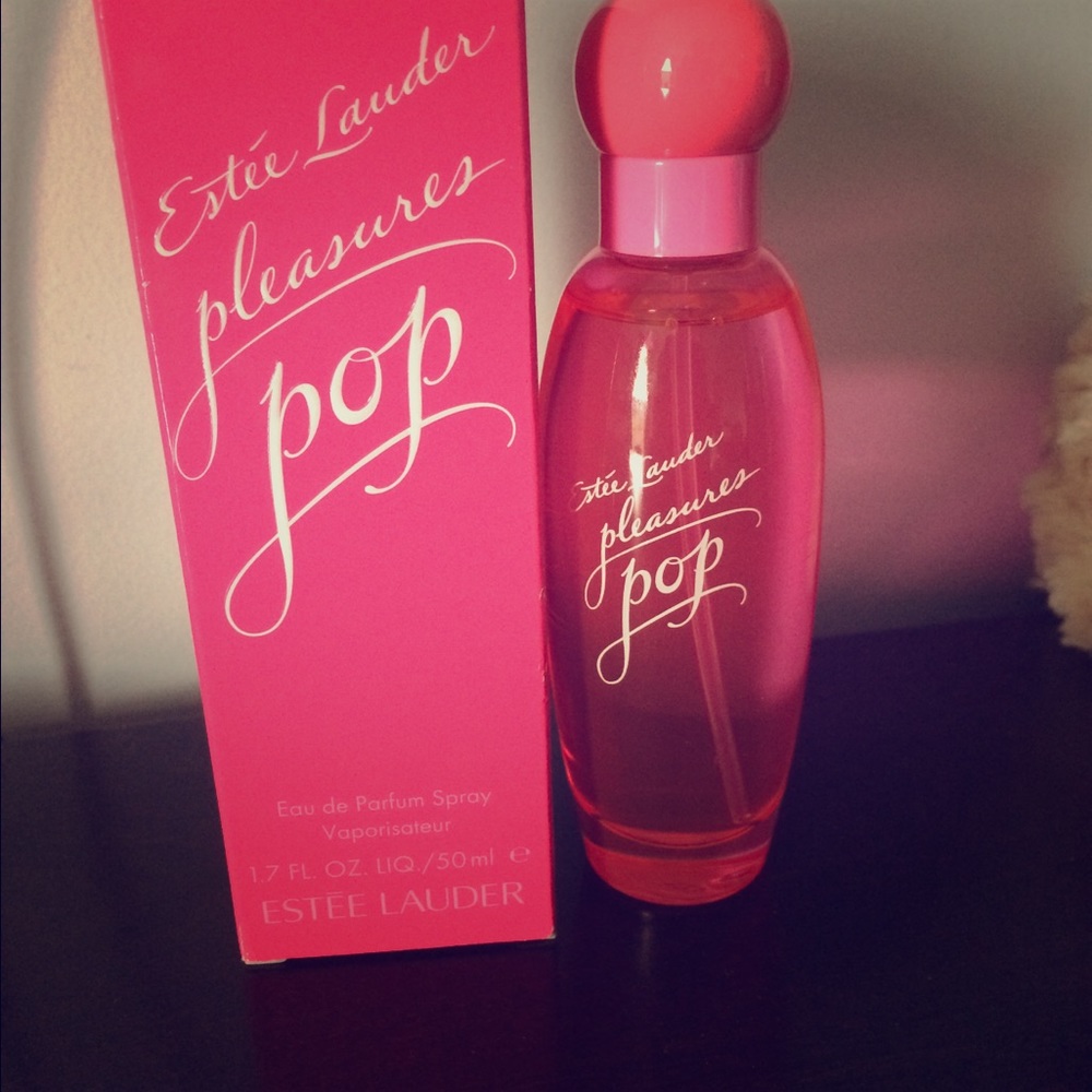 Estée Lauder pleasures pop