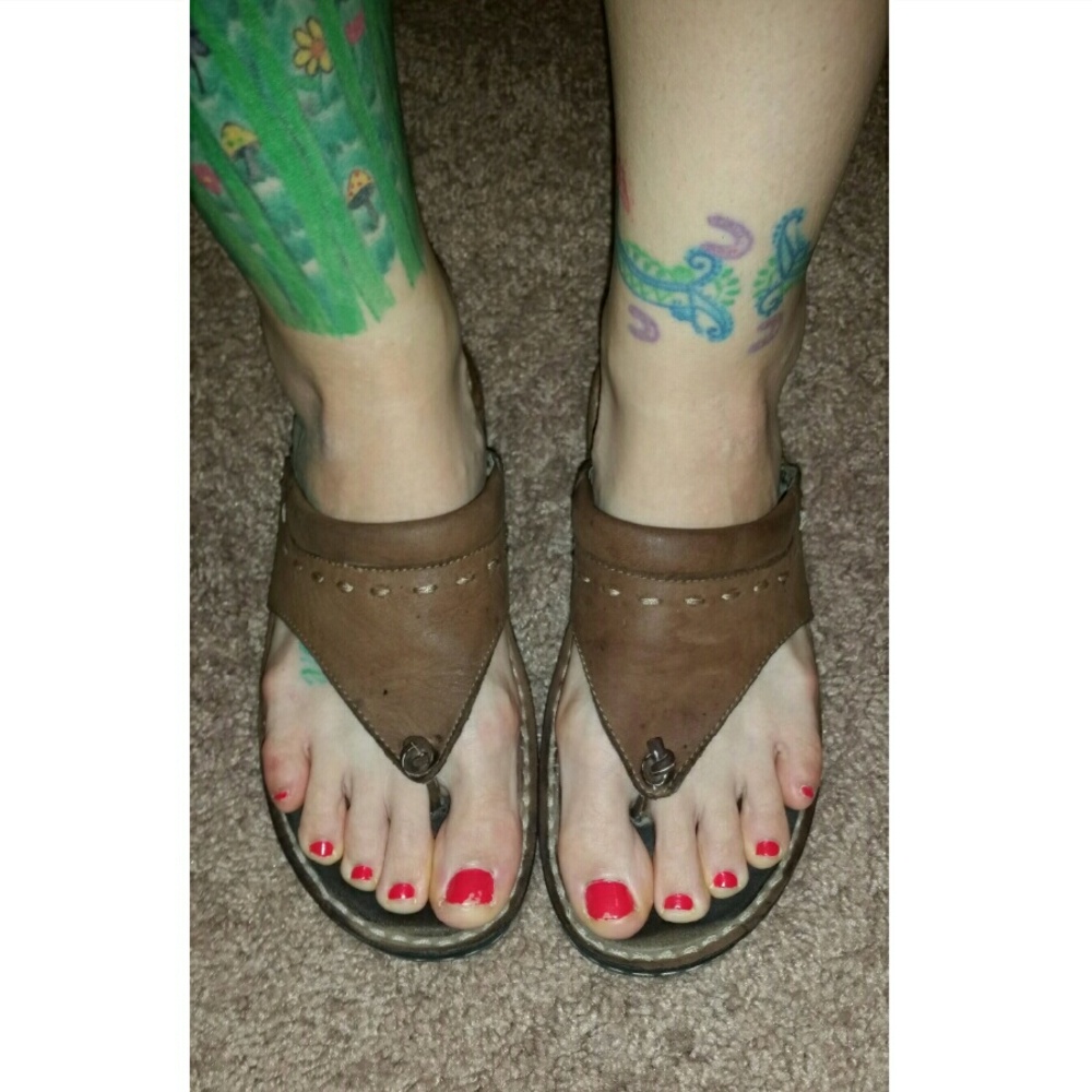 Minnetonka Boho Leather Sandals 8