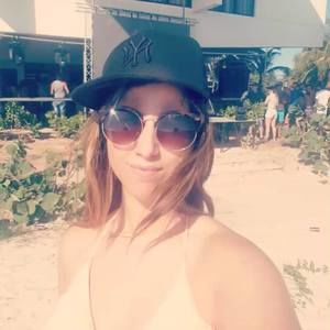 Meet your Posher, Dayana