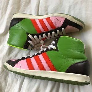 Vintage throwback Adidas size 8 1/2