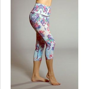 Onzie Chiang Mai Leggings