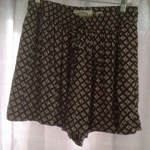 Flowy Fat Face Shorts