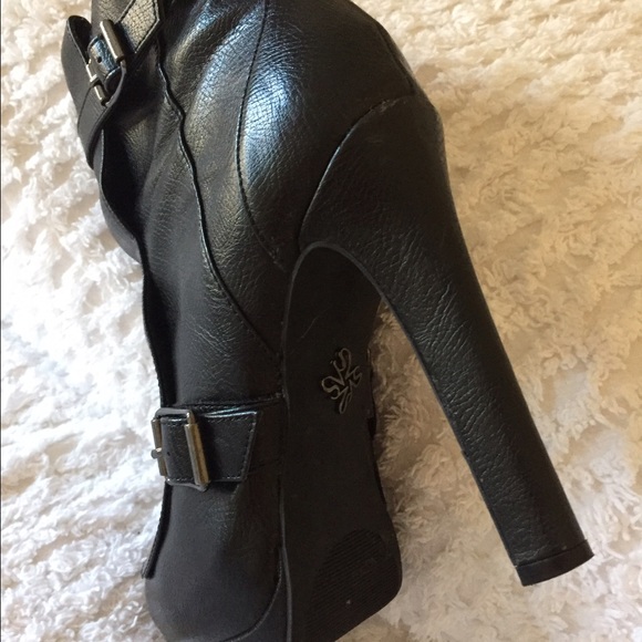 Booties - Picture 3 of 3