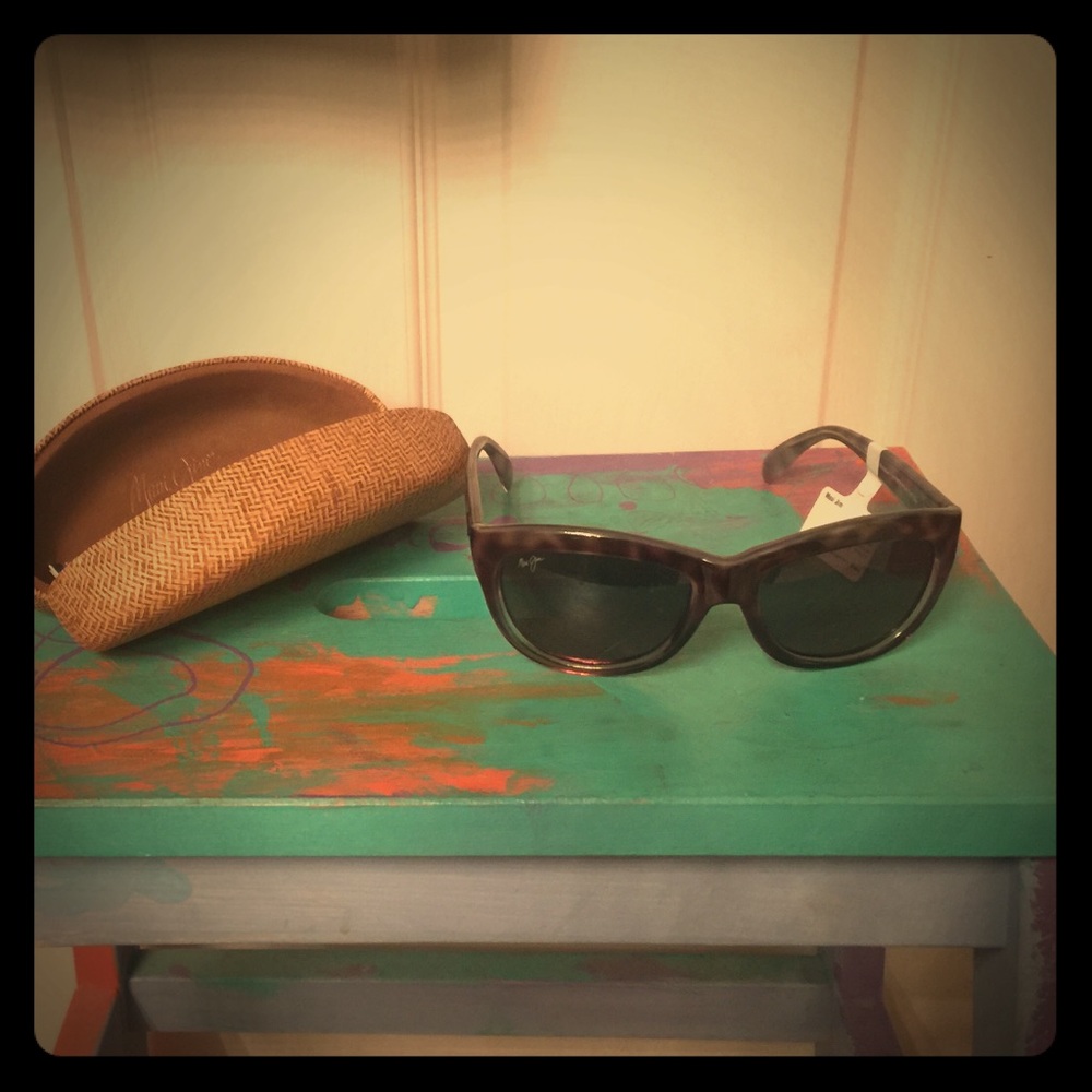 A pair of Maui Jim Palms Sunglasses