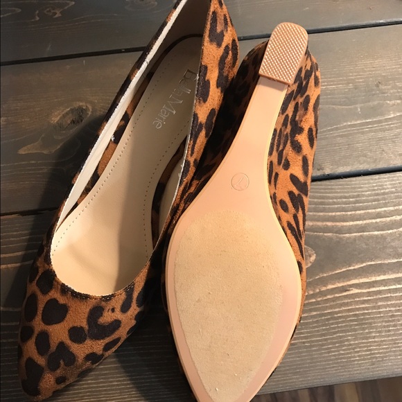 Size 7 shoes - Picture 3 of 3