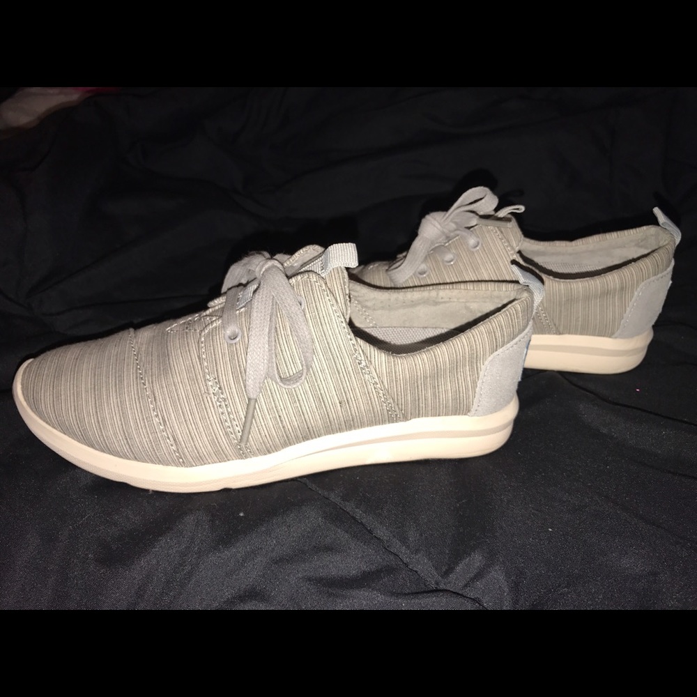 Toms Del Rey sneakers!