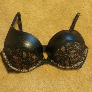 🔸Victoria's Secret Very Sexy Push Up Bra🔸