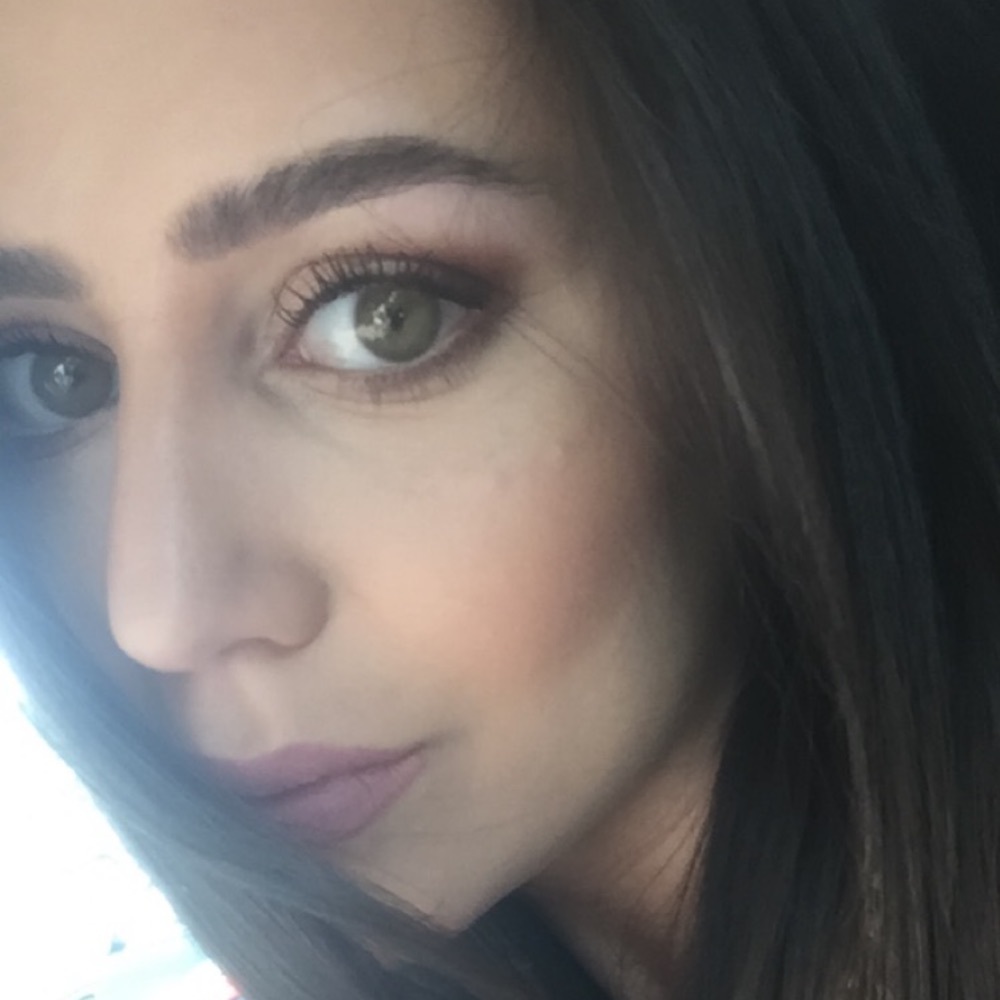 Meet your Posher, Andrea