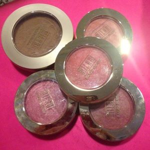 MILANI BAKED BLUSHES AND FACE POWDER🎀