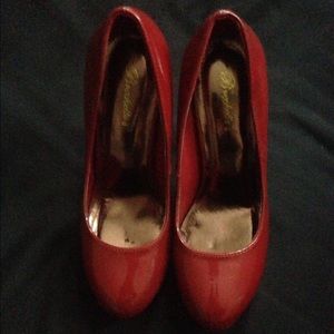 Red pumps