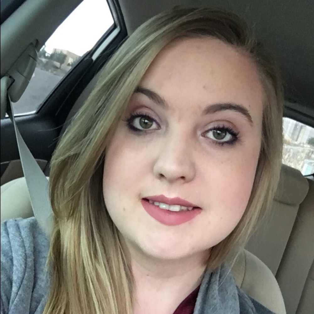 Meet your Posher, Nicole