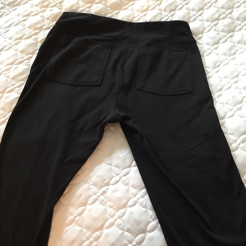 Black athletes capris