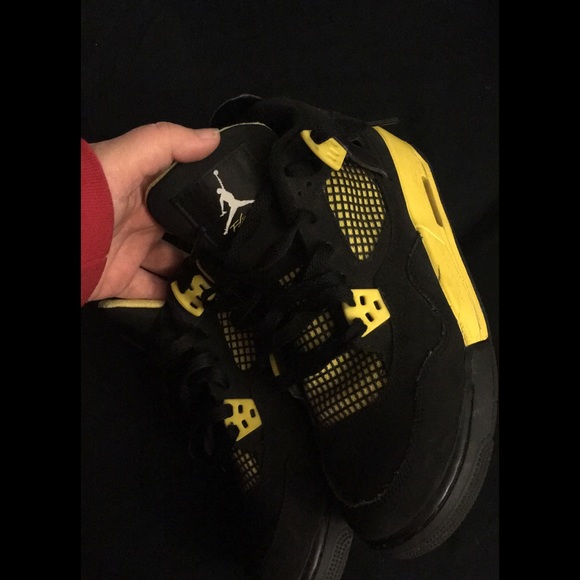 Good condition 100% authentic thunder 4s! - Picture 3 of 4