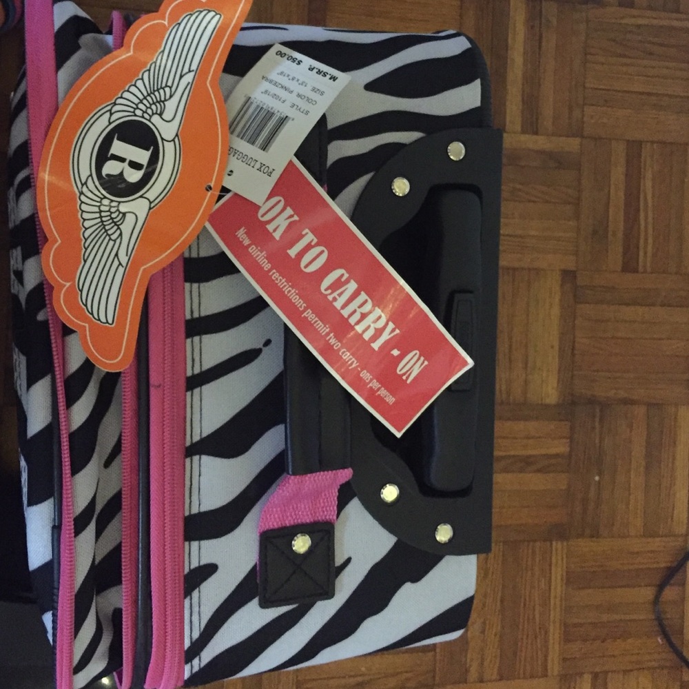 Zebra Print Rockland Luggage - Picture 2 of 4