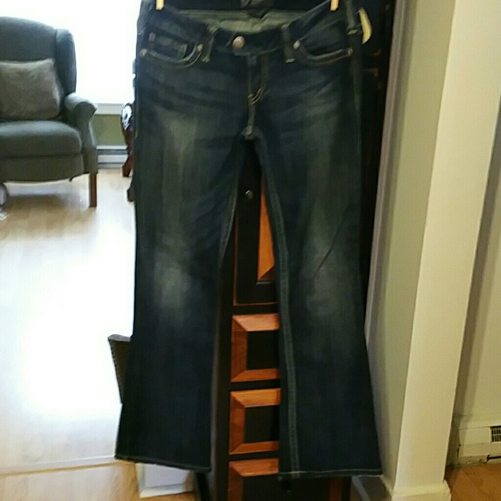 Silver Tuesday jeans 29/33. NWOT