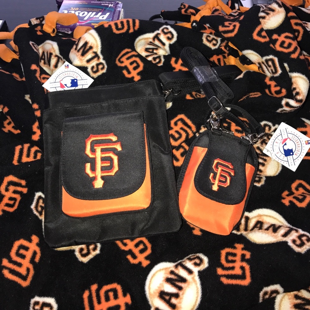 New with tags San Francisco giants purses