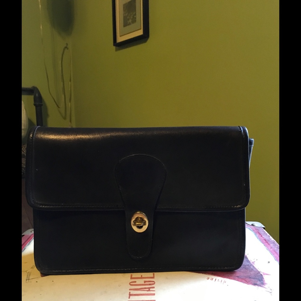 Black coach clutch