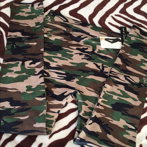 🌙REDUCED XL "CAMOUFLAGE" LEGGINGS, FLEECE LINING - Picture 7 of 7