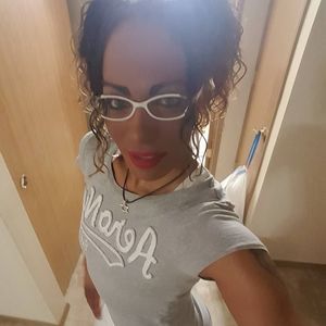 Meet your Posher, Rayna