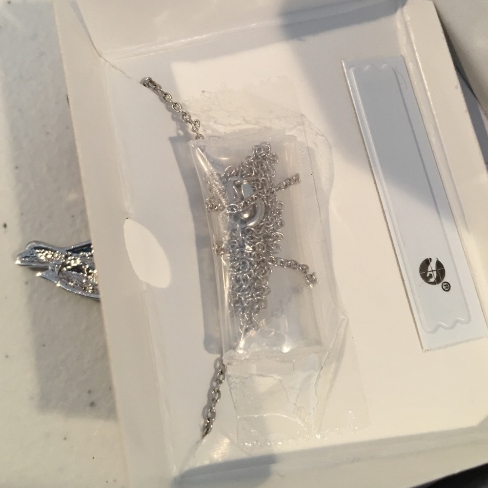 Silver Red CZ Hummingbird Necklace New - Picture 3 of 3