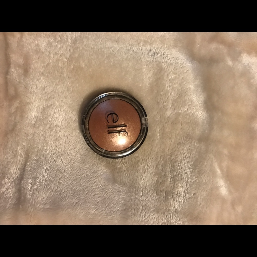 Elf highlighter in blushed gems