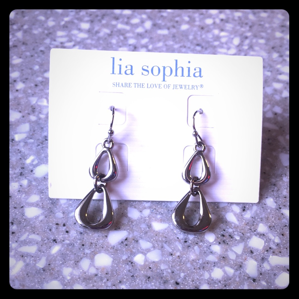 BNWT Lia Sophia earrings