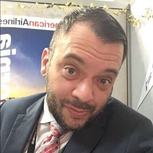 Meet your Posher, Anibal