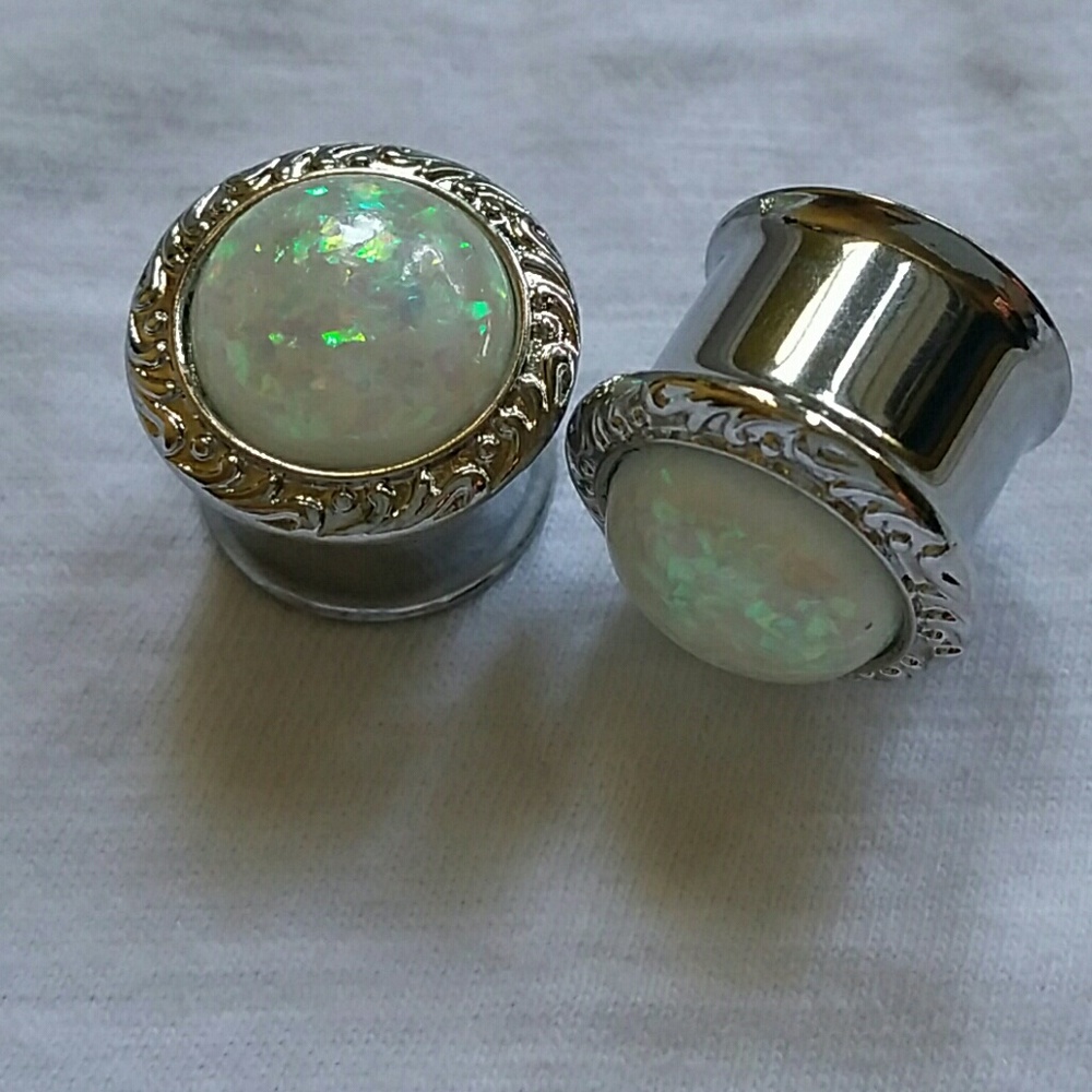 Double Flared Steel 5/8" Plugs with White Glitter