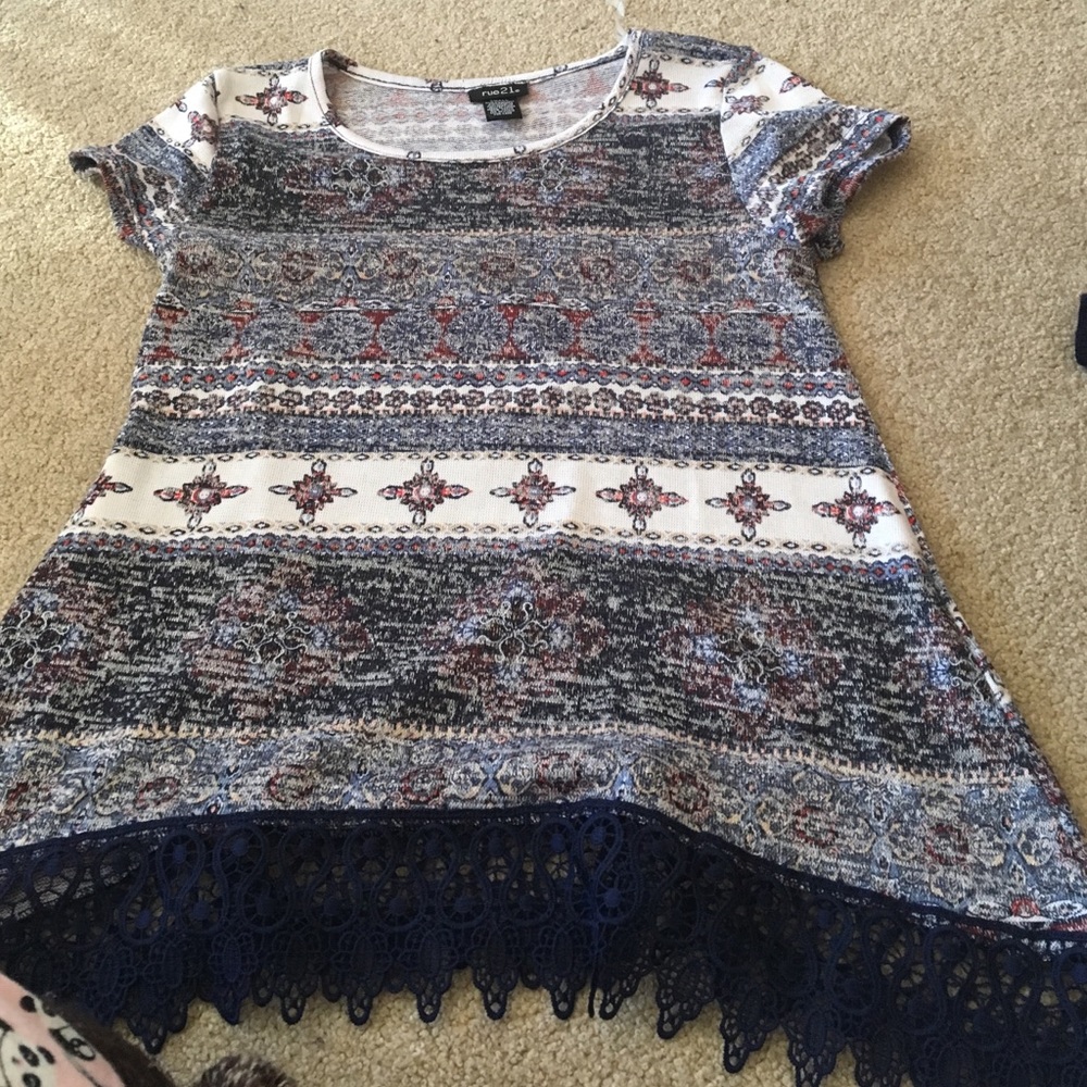 Lace detail tshirt