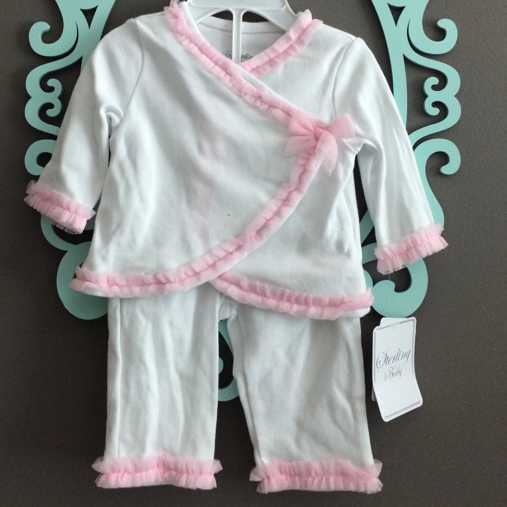 NWT newborn outfit