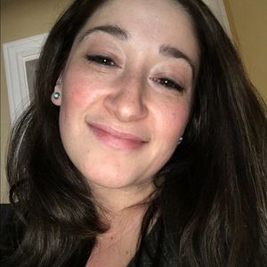 Meet your Posher, Stacy