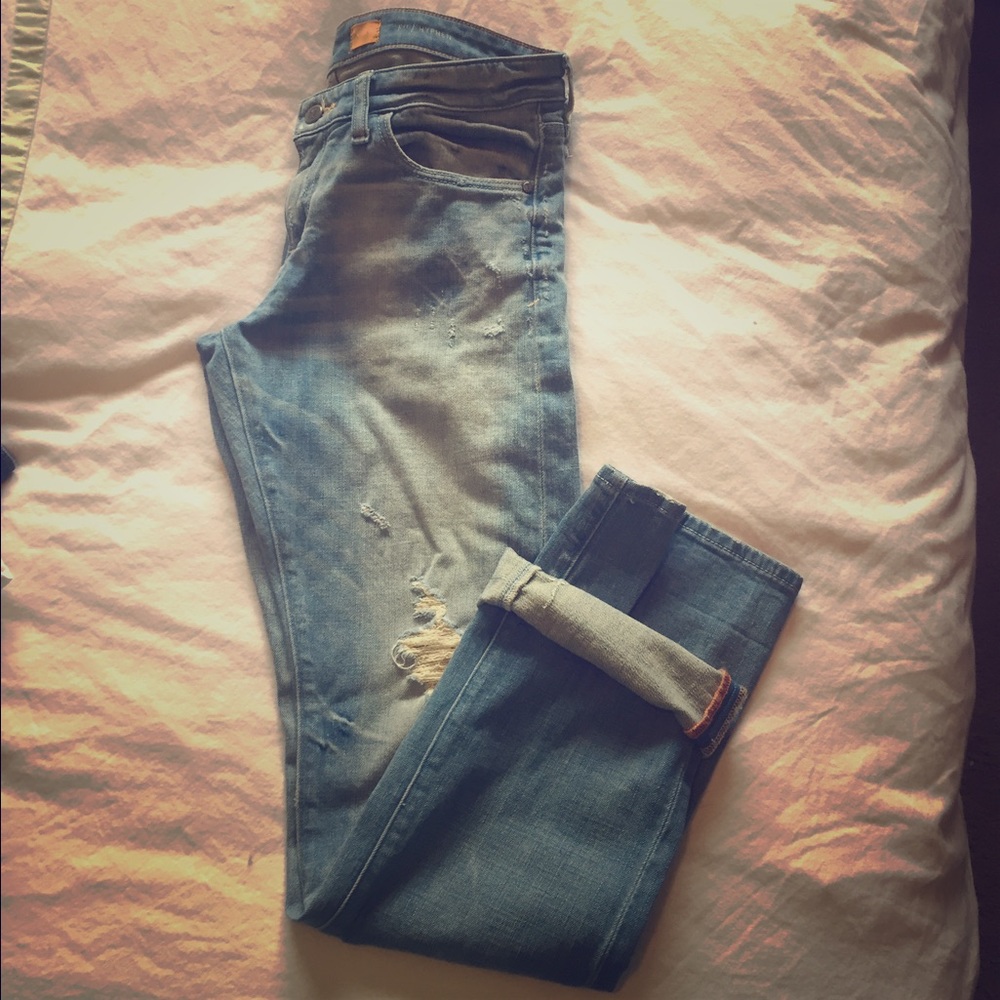 Pilcro Hyphen Distressed Jeans Size 28 waist.
