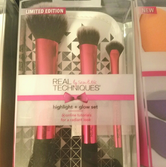 Real techniques limited edition brush sets - Picture 3 of 4
