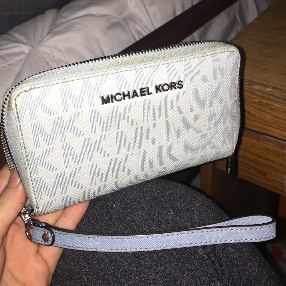 Michael kors wallet