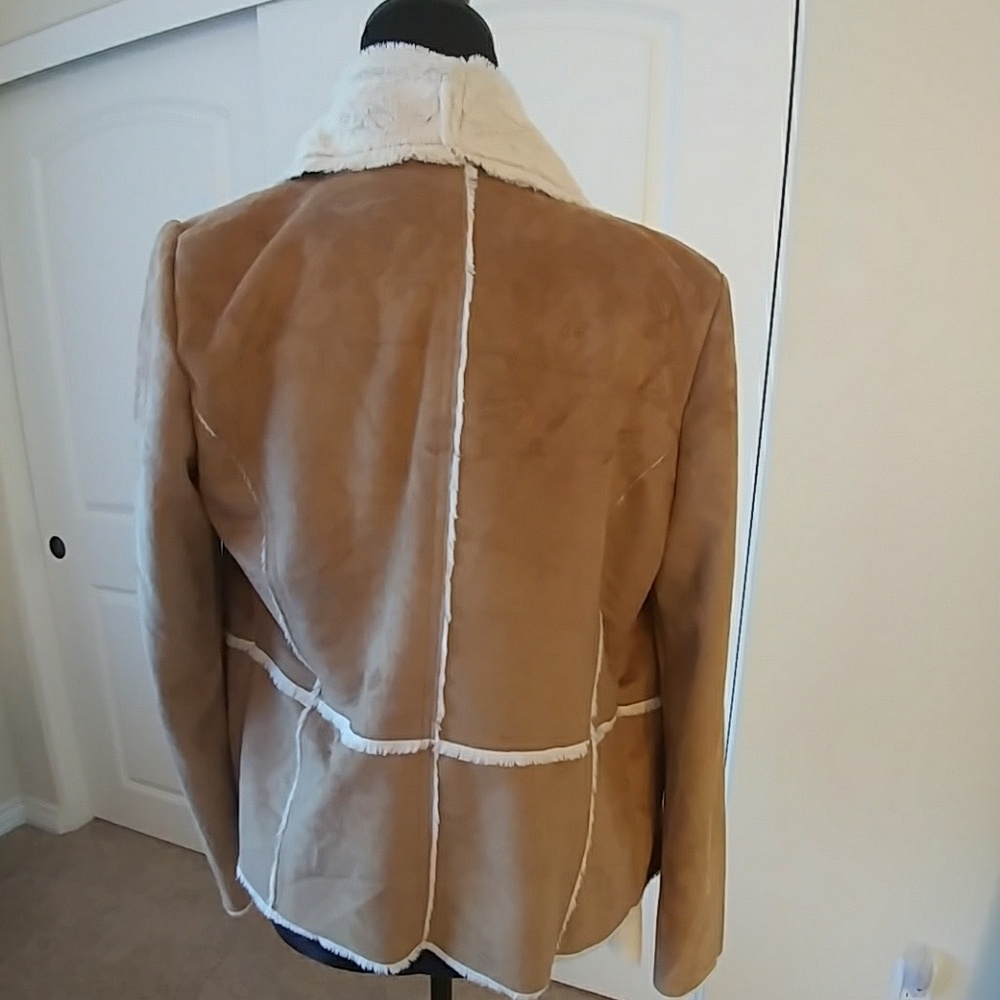 Jacket - Picture 2 of 3