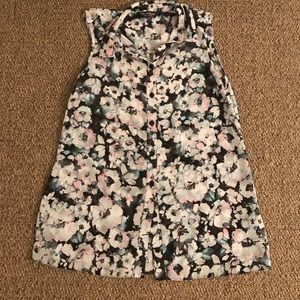 Floral sheer sleeveless blouse size 4