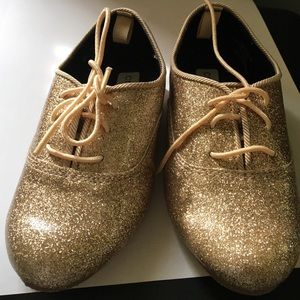 Glittery Gold Toddler Oxford shoes