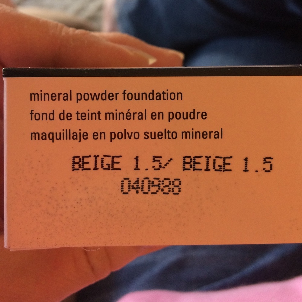 💕Mary Kay mineral powder foundation in Beige 1.5