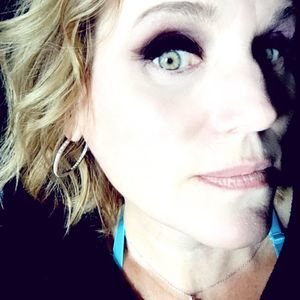 Meet your Posher, Lesa