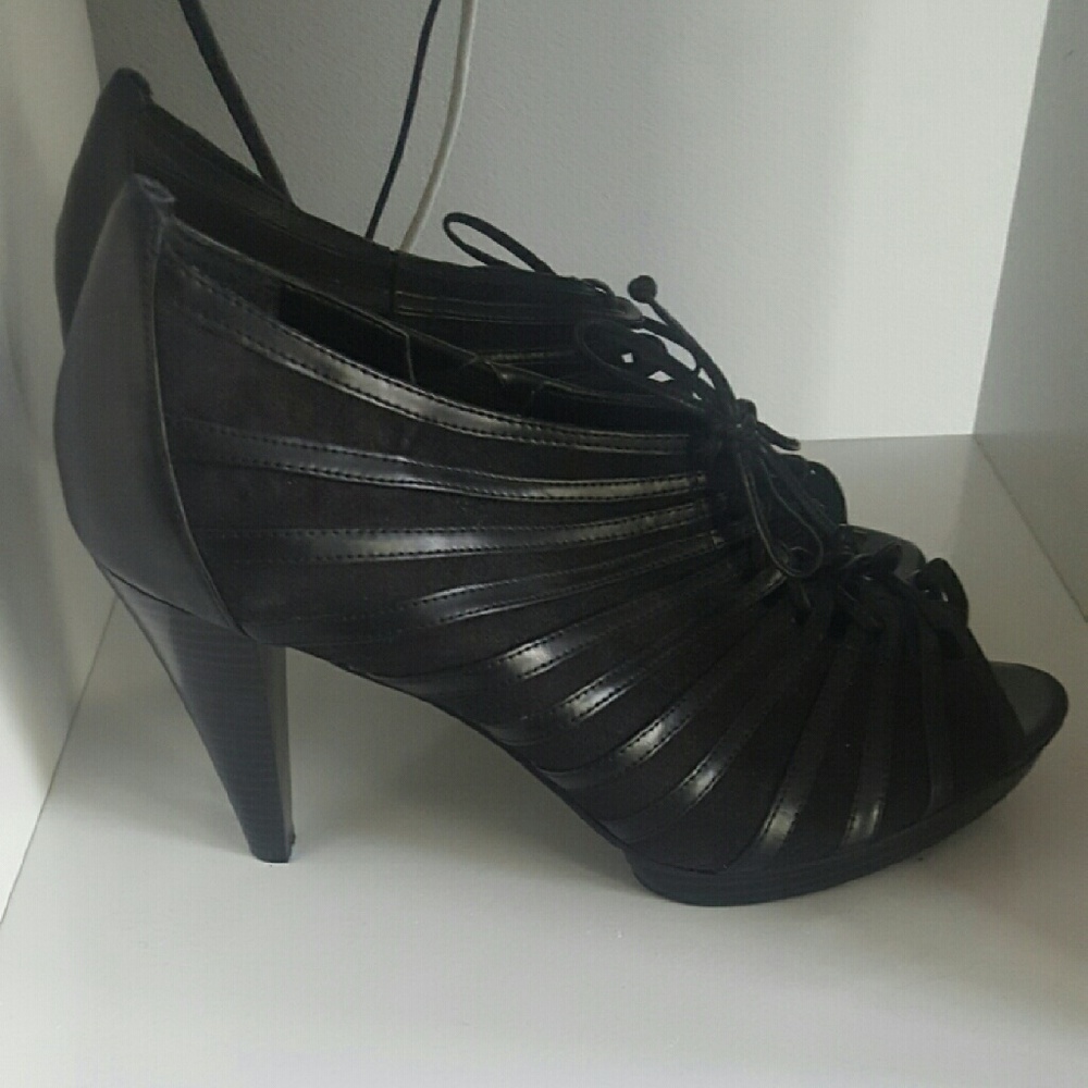 Mossimo heels