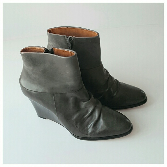 Corso Como Shoes - CORSO COMO Grey Leather "HUGHES " Booties- NIB